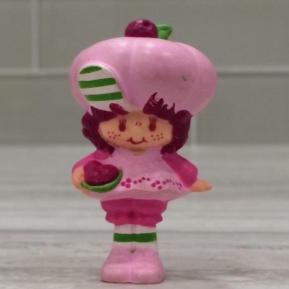 *LAST CHANCE* Strawberry Shortcake Raspberry Tart Mini Figurine - Picture 1 of 2
